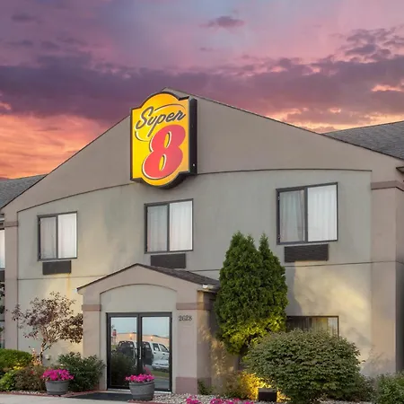 Super 8 By Wyndham Goshen-3