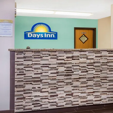 Days Inn By Wyndham Charleston-3