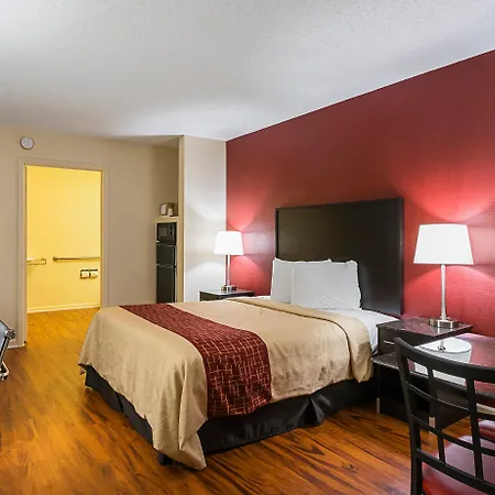 Red Roof Inn & Suites Scottsboro-3