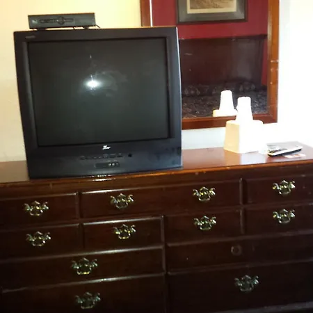 Hallmark Motel-2