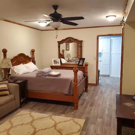 Cole'S Lodge-2