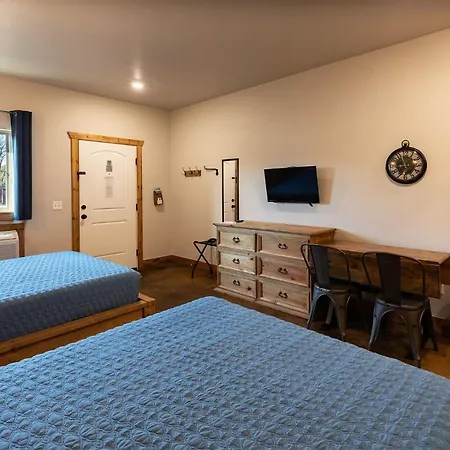 The Woods Lodging-2
