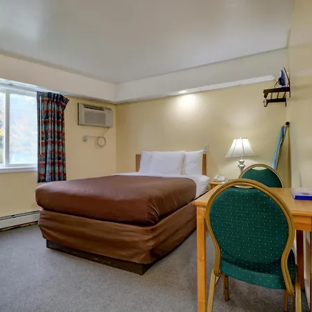 Brookside Inn & Cottages-2