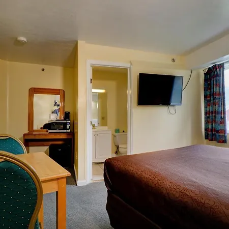 Brookside Inn & Cottages-3