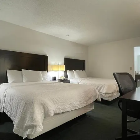 Slumber Inn Harrisonville-2