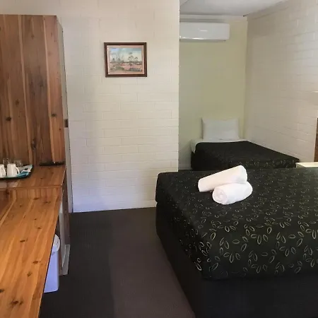 7Th Street Motel-3