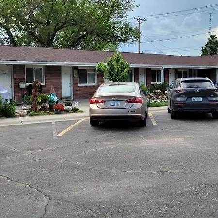 Husker Inn-3