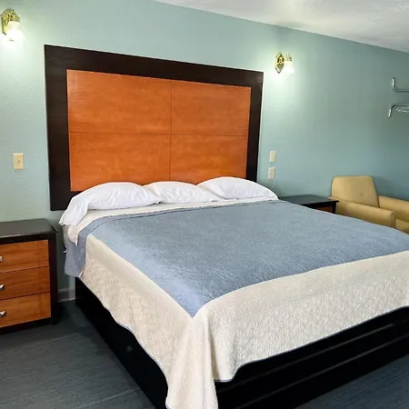 Regency Inn Bald Knob-3