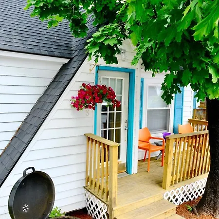 The Landings Inn And Cottages At Old Orchard Beach-2