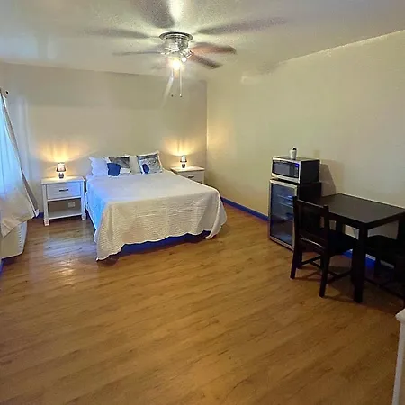 Cozy Bear Inn-2