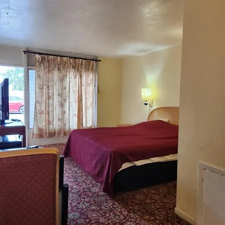 Econo Inn-2