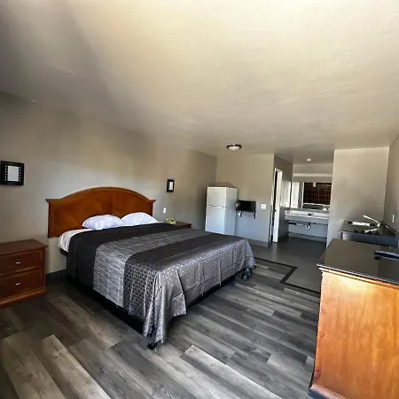 Sunpark Inn & Suites-2