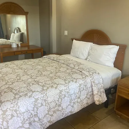 Apple Valley Motel-3