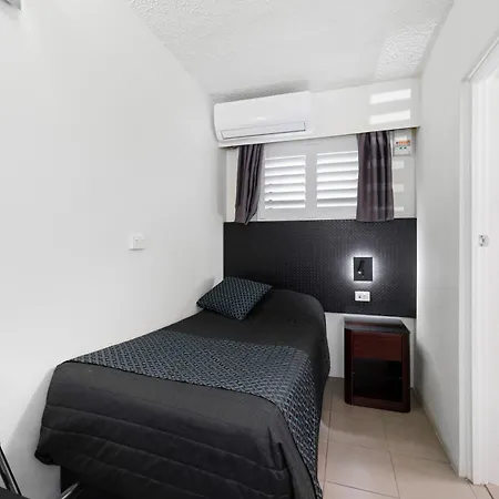 El Motor Inn-2