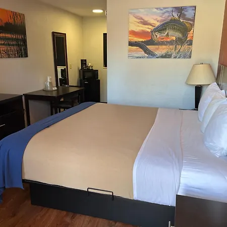Budget Inn Of Okeechobee-3