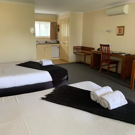 Armidale Pines Motel-2