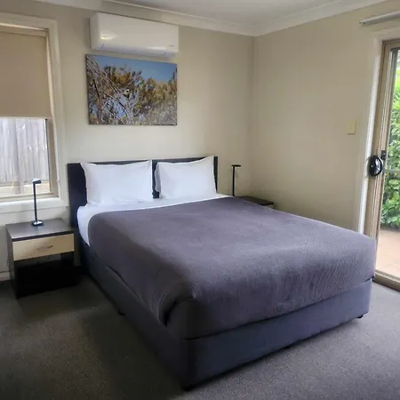 Cootamundra Heritage Motel & Apartments-3