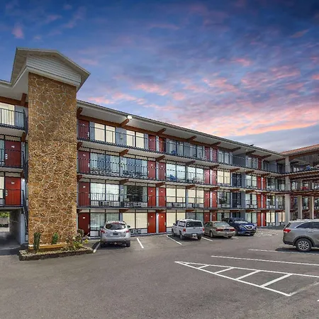 Americana Inn A Travelodge By Wyndham-2