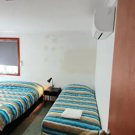 Goldrush Motel Young Cbd-3