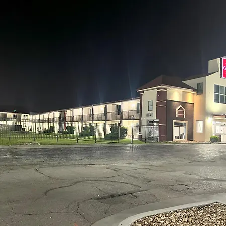 Countryside Suites Kansas City Independence I-70 East Sports Complex Hotel-3