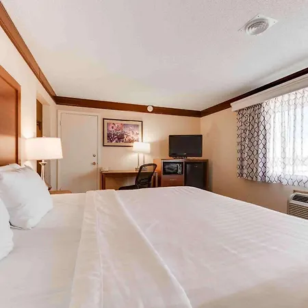 Best Western Movie Manor-2
