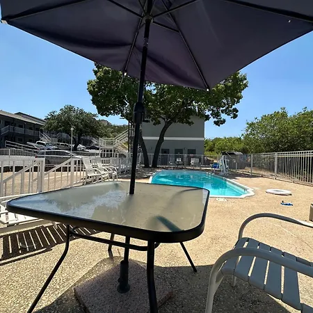 Home Suites Hill Country-3