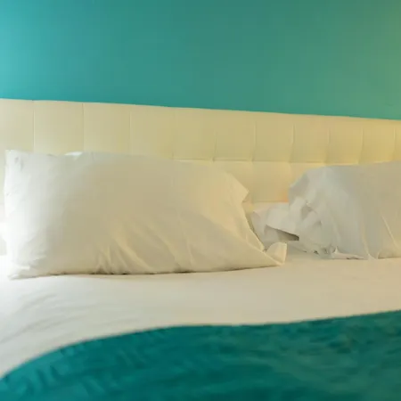 Howard Johnson By Wyndham Niagara Falls-2