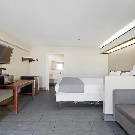 Budget Inn And Suites Stockton Yosemite-2