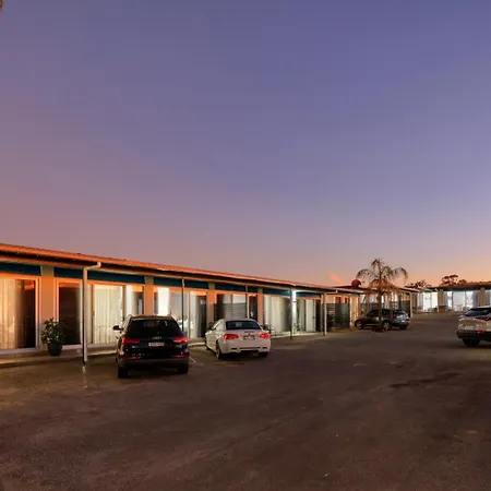 Hilltop Motel-2