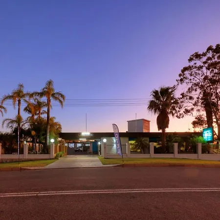Hilltop Motel-3