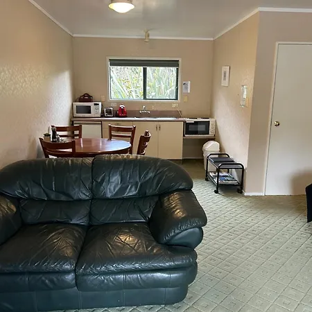 Kiwi Park Motels-2