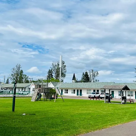 Anne Shirley Motel & Cottages-3
