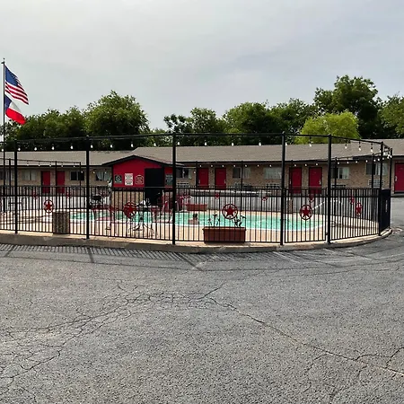 Glen Rose Inn & Suites-2