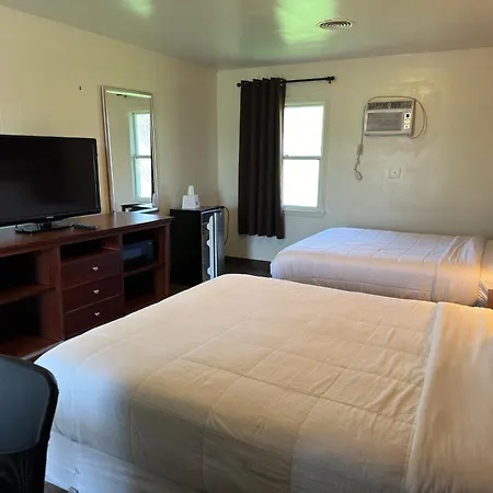 Thruway Holiday Motel-2