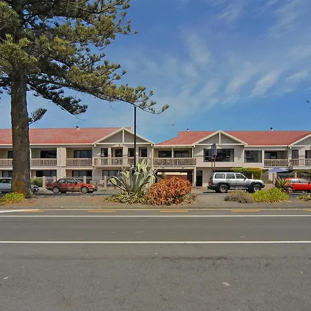 Edgewater Motor Lodge-2
