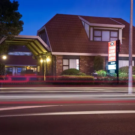 Tudor Court Motor Lodge-3