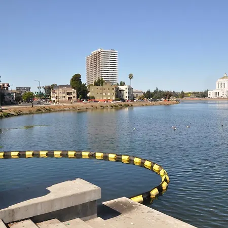Econo Lodge Oakland Lake Merritt Area-2