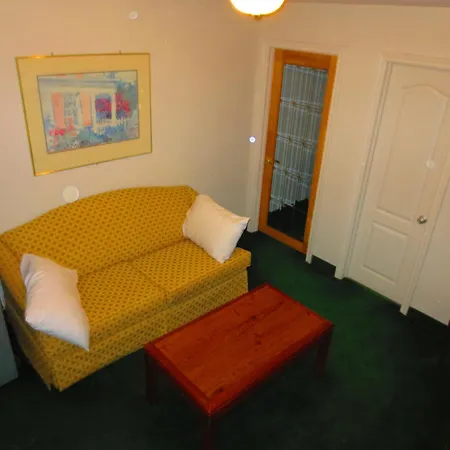 Canadiana Motel-3