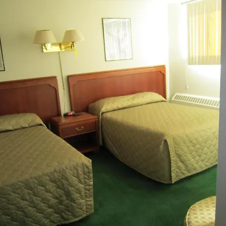 Canadiana Motel-3