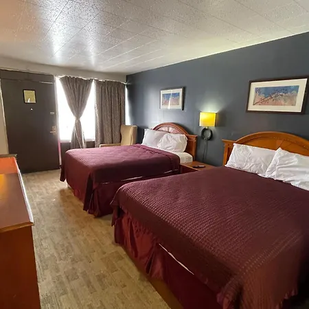 Wooden Shoe Motel-3