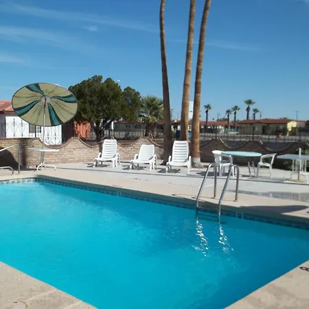 Hacienda Motel-2