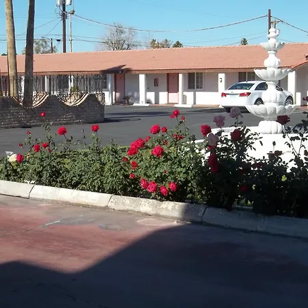 Hacienda Motel-3