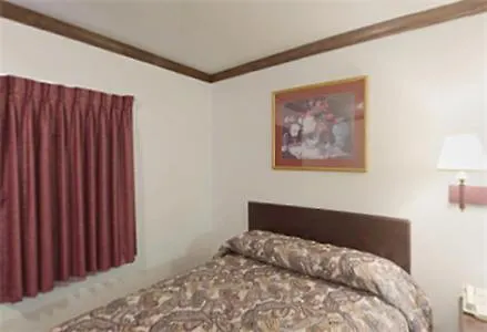 Executive Inn Muldrow-3