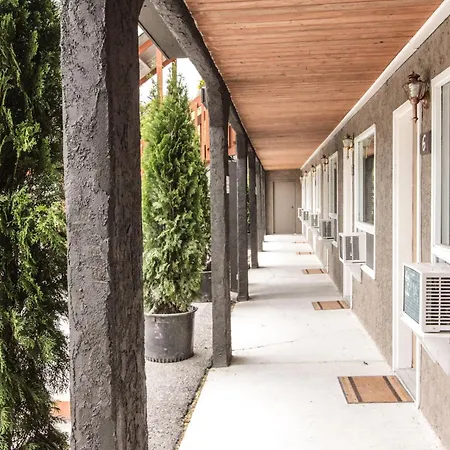 Crystal Springs Lodge-2