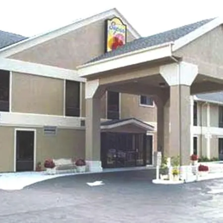 Super 8 By Wyndham Erwin, I-26 Exit 37-2