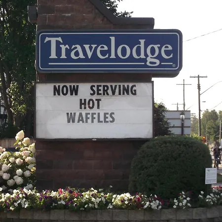 Travelodge By Wyndham North Bay Lakeshore-3