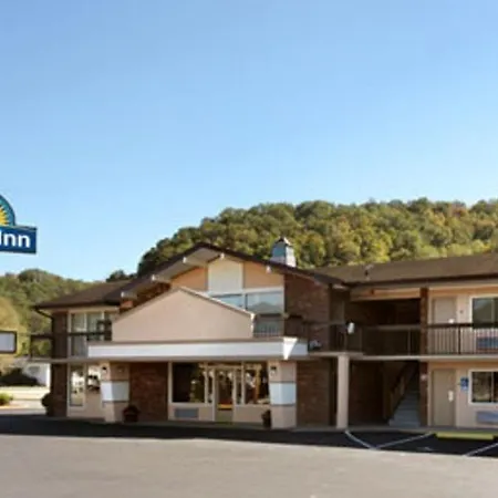 Days Inn By Wyndham Paintsville-3