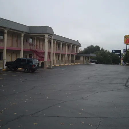 Super 8 By Wyndham Laurel-3