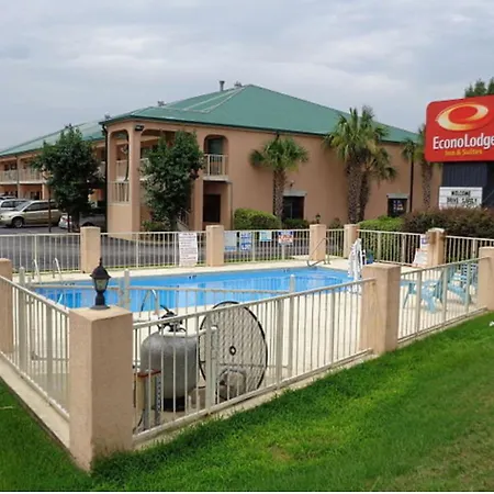 Econo Lodge Inn & Suites-3