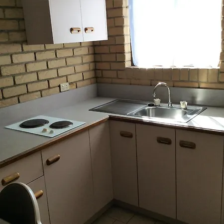 Jacaranda Place Motor Inn-2